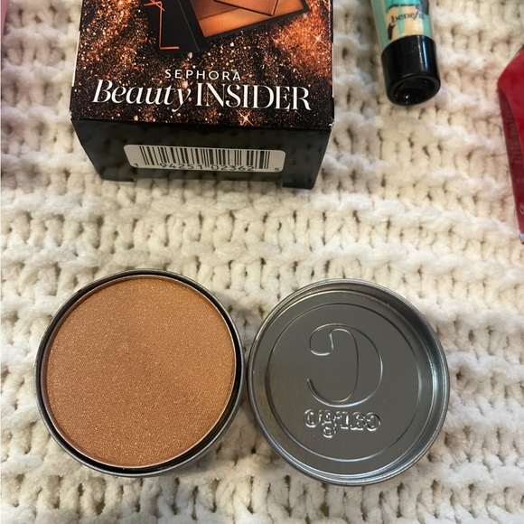 Makeup Bundle - Picture 11 of 16